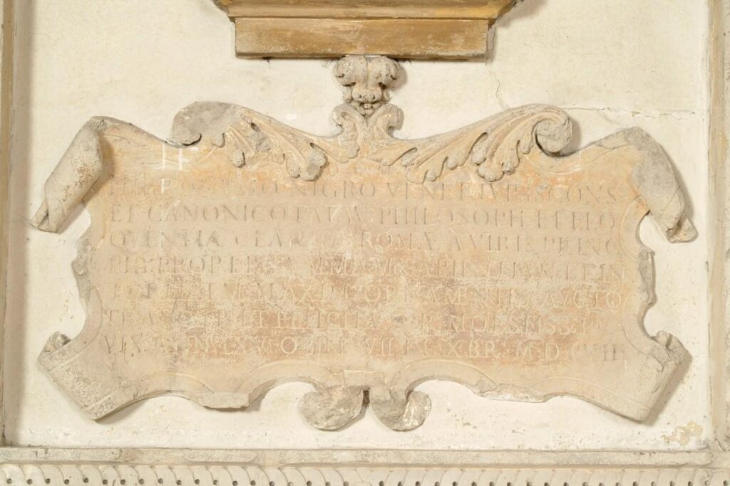 Lapide del monumento a Girolamo Negri
