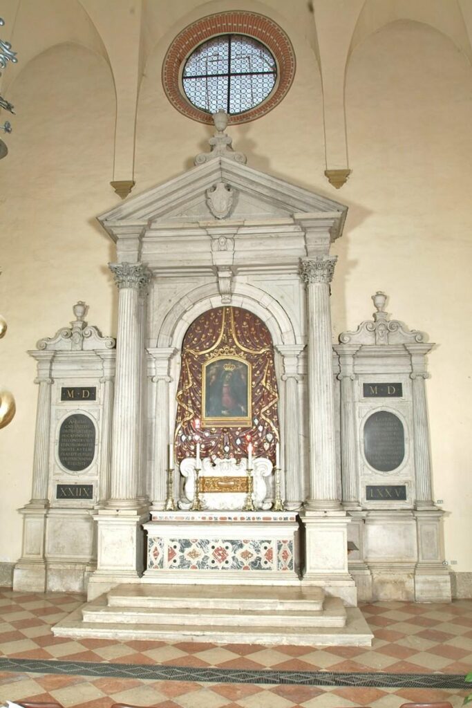 Altare alla Madonna della Salute (1528 - 1575 + 1707) - Maestranze venete